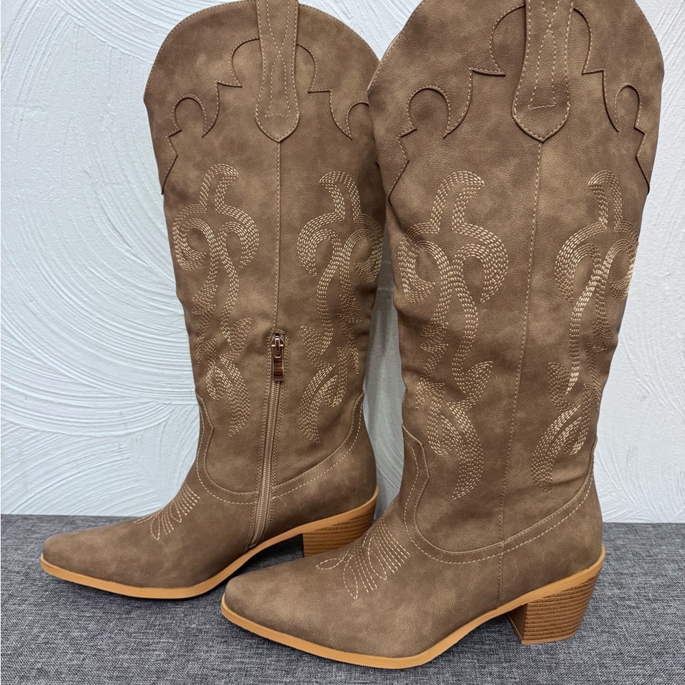 Stylish Tan Western Boots
